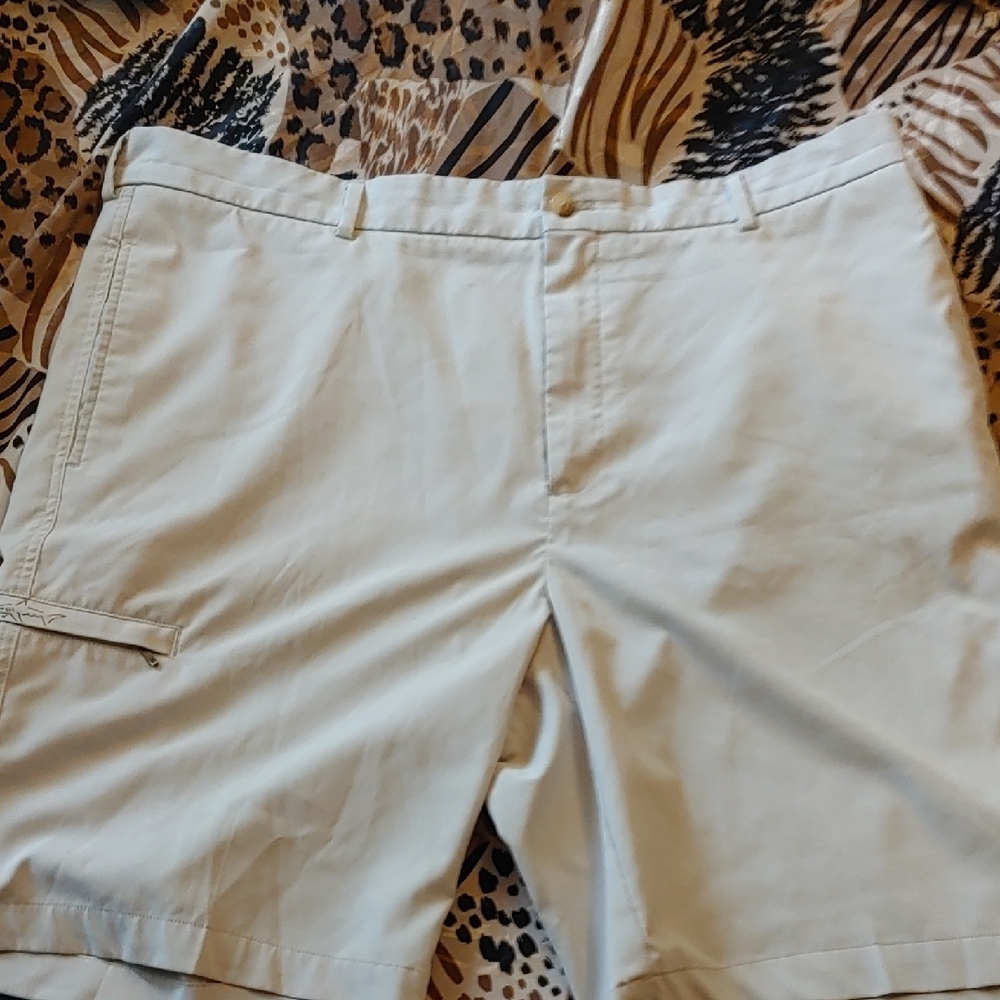 Greg Norman Collection Light Tan Cargo Shorts Sz 40